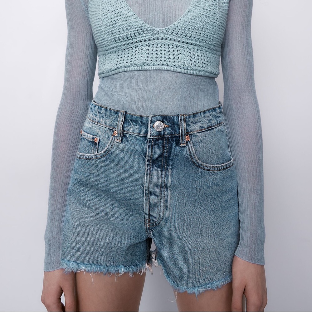 ZARA Frayed Hi Rise Denim Shorts